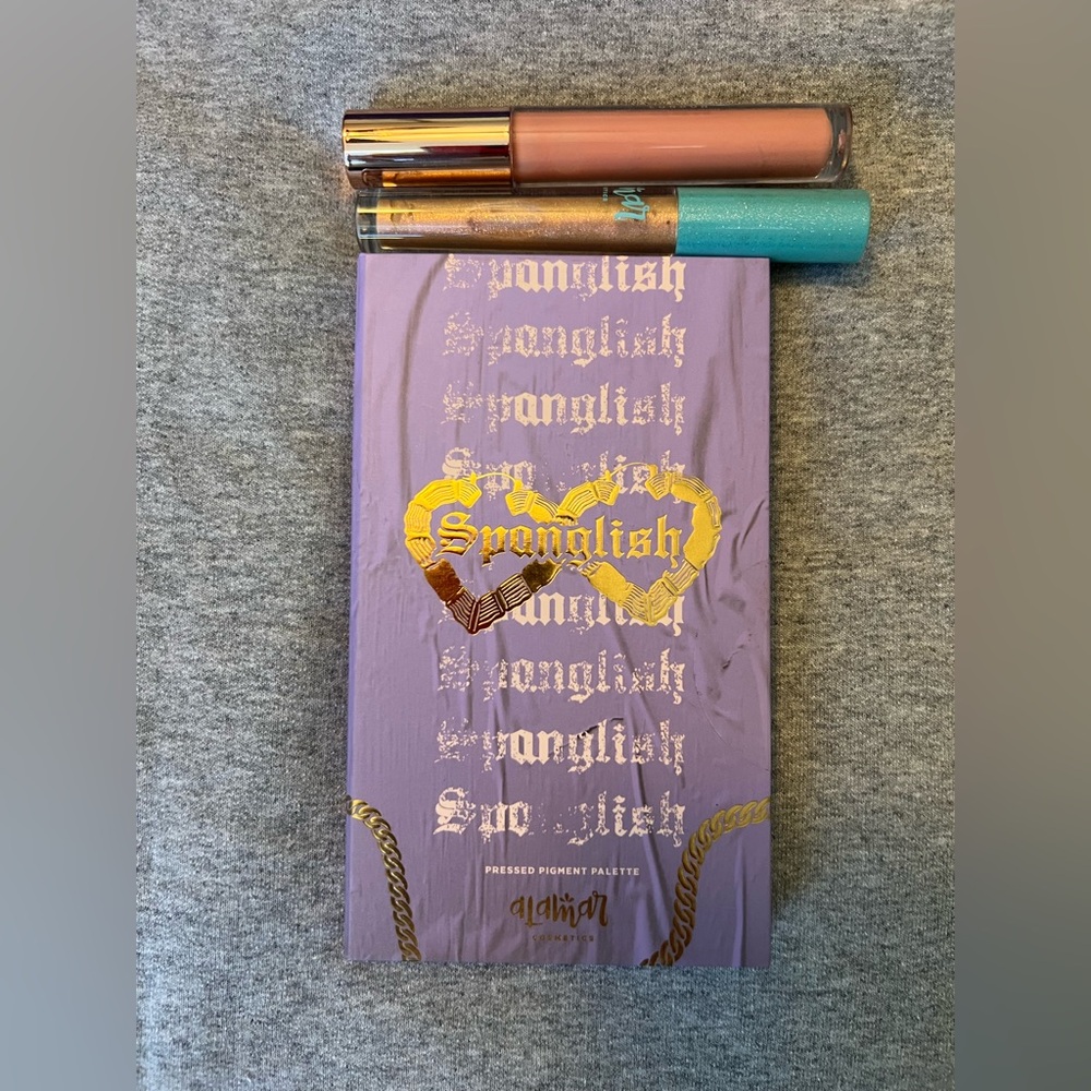 ✅Alamar Spamglish eyeshadow palette set.